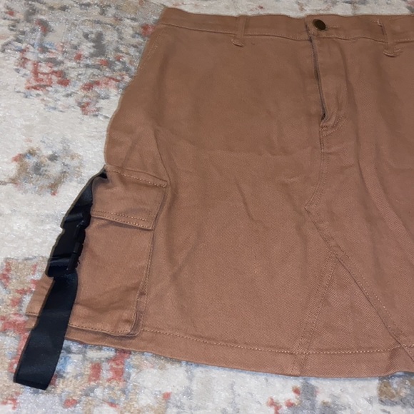 NWOT Brown Cargo Skirt with Buckles - Picture 3 of 5